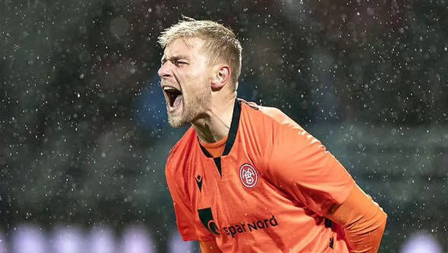 AaB's målmand Jacob Rinne landede en flot halvsæson, hvor han stod bag flest redninger på de såkaldte 'expected goals'-chancer. Det gav også ham en plad spå 'Efterårets Hold' kåret af B.T.s sportsjournalister.