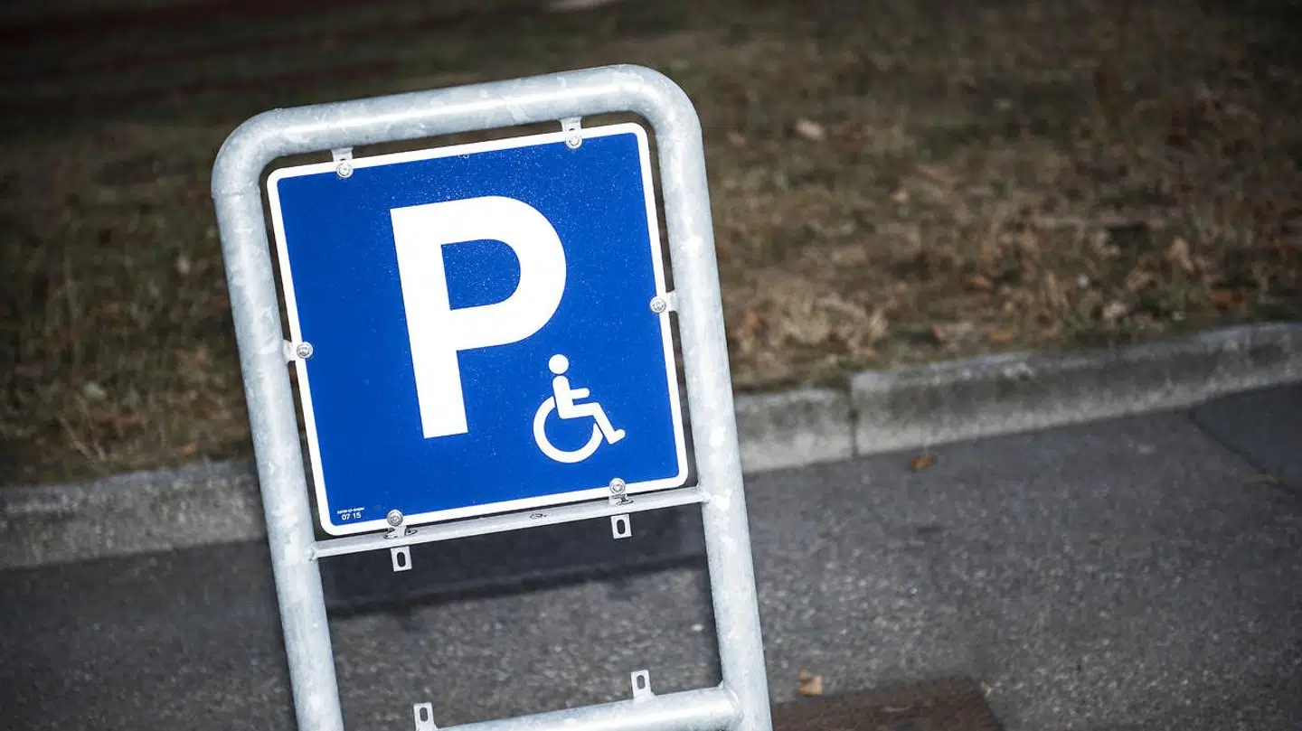 Snyd med en parkeringslicens til handicappladser koster nu en 65-årig kvinde fra Aalborg ti dages betinget fængsel.