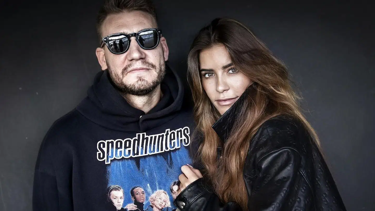 Bendtner og Philine er ikke længere et par. Alligevel er der i år udkommet endnu en sæson af parrets realityprogram, der denne gang handlede om, hvordan de kom videre fra bruddet - nemlig ved at springe i armene på nogen nye.