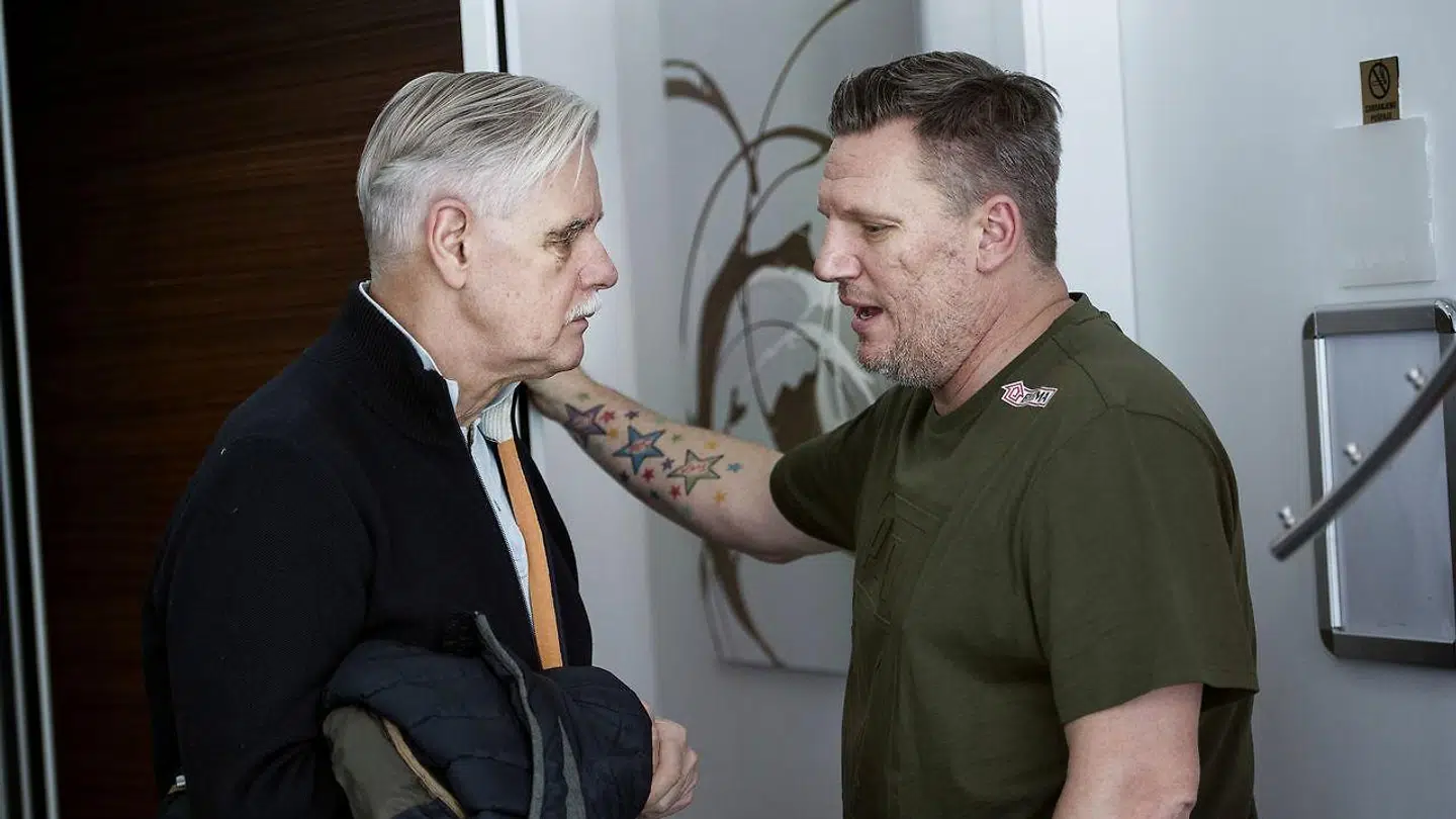 Landstræner Nikolaj Jacobsen i snak med Bent Nyegaard.