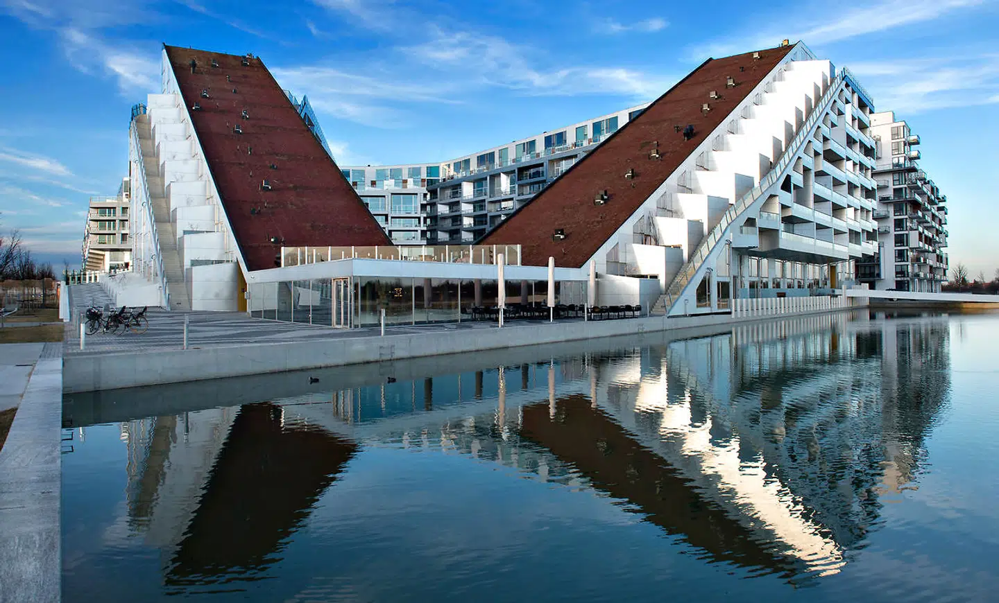 8tallet ligger i Ørestaden og er tegnet af Bjarke Ingels Group.