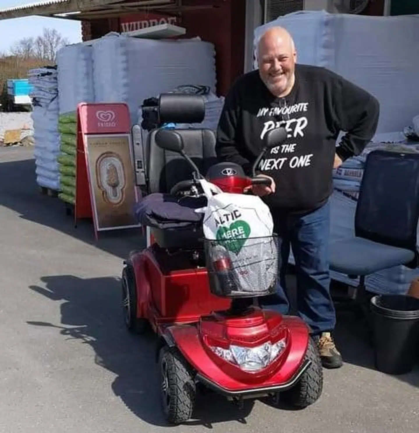 Scooteren er sidst blevet set på Mågevej 26, og den er af mærket Lindebjerg og modellen hedder LM-700.