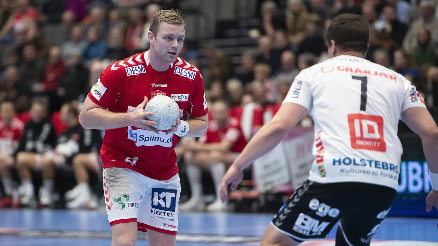 Aalborg Håndbold kommer fortsat til at spille i hummel.