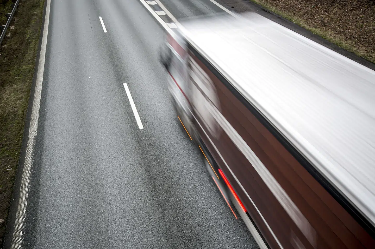 To virksomheder gik i 2014 sammen om at byde på to opgaver om vejmarkering i 2014. Højesteret har tidligere fastslået, at firmaerne i den ene aftale handlede i strid med forbud mod konkurrencebegrænsende aftaler. Nu tager Københavns Byret hul på en straffesag om to aftaler. (Arkivfoto) Mads Claus Rasmussen/Ritzau Scanpix