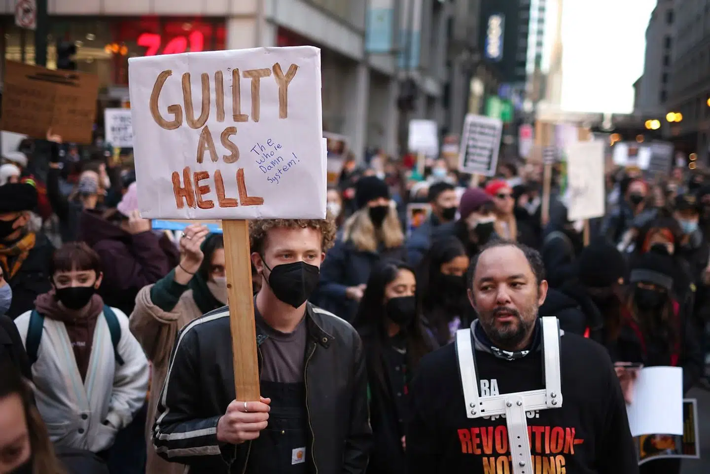 Der har i USA været protester mod Kyle Rittenhouses frifindelse.