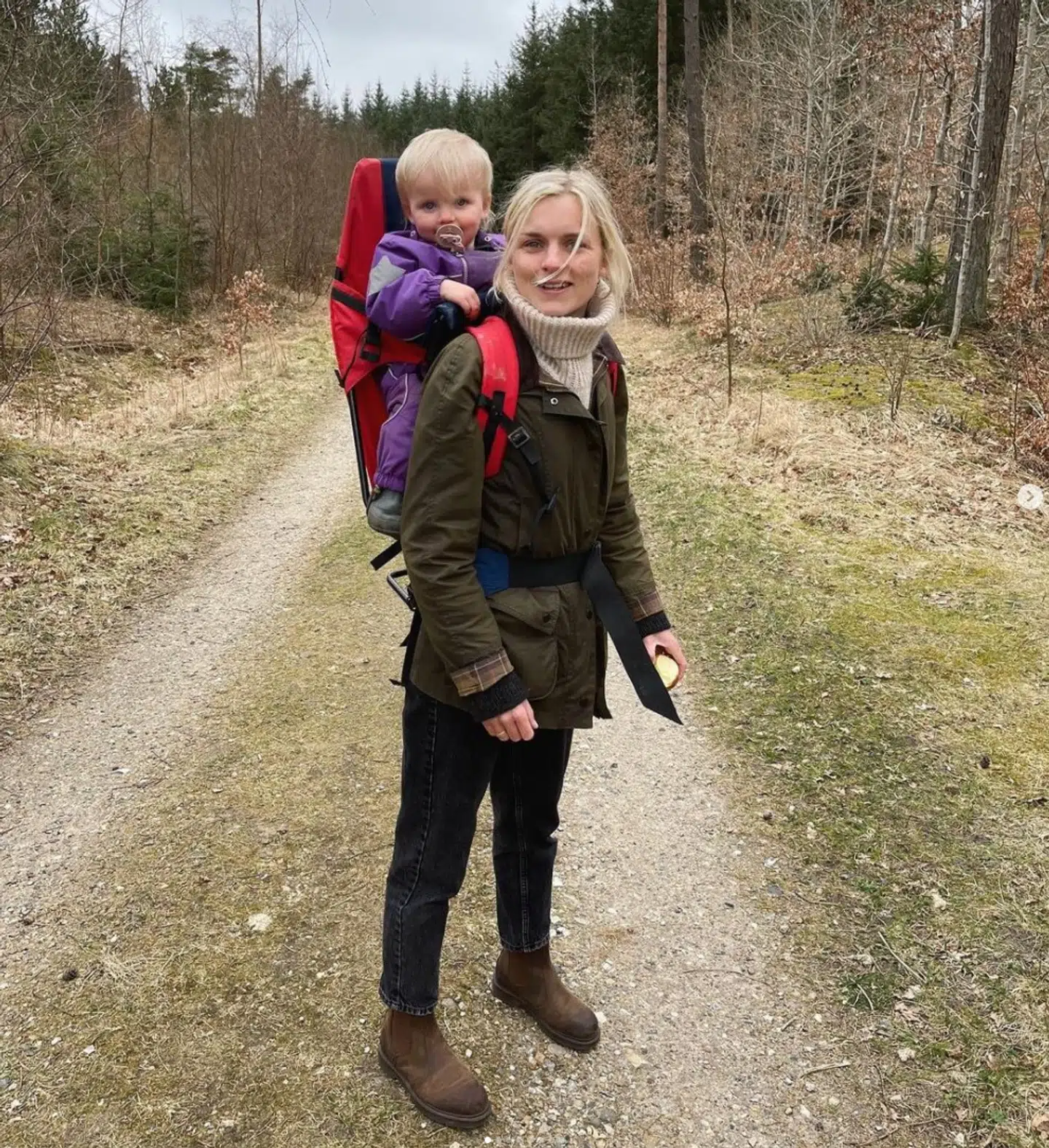 Ud over at være selvstændig erhvervsdrivende er Mette Wendelboe Okkels mor til fire med en femte på vej.
