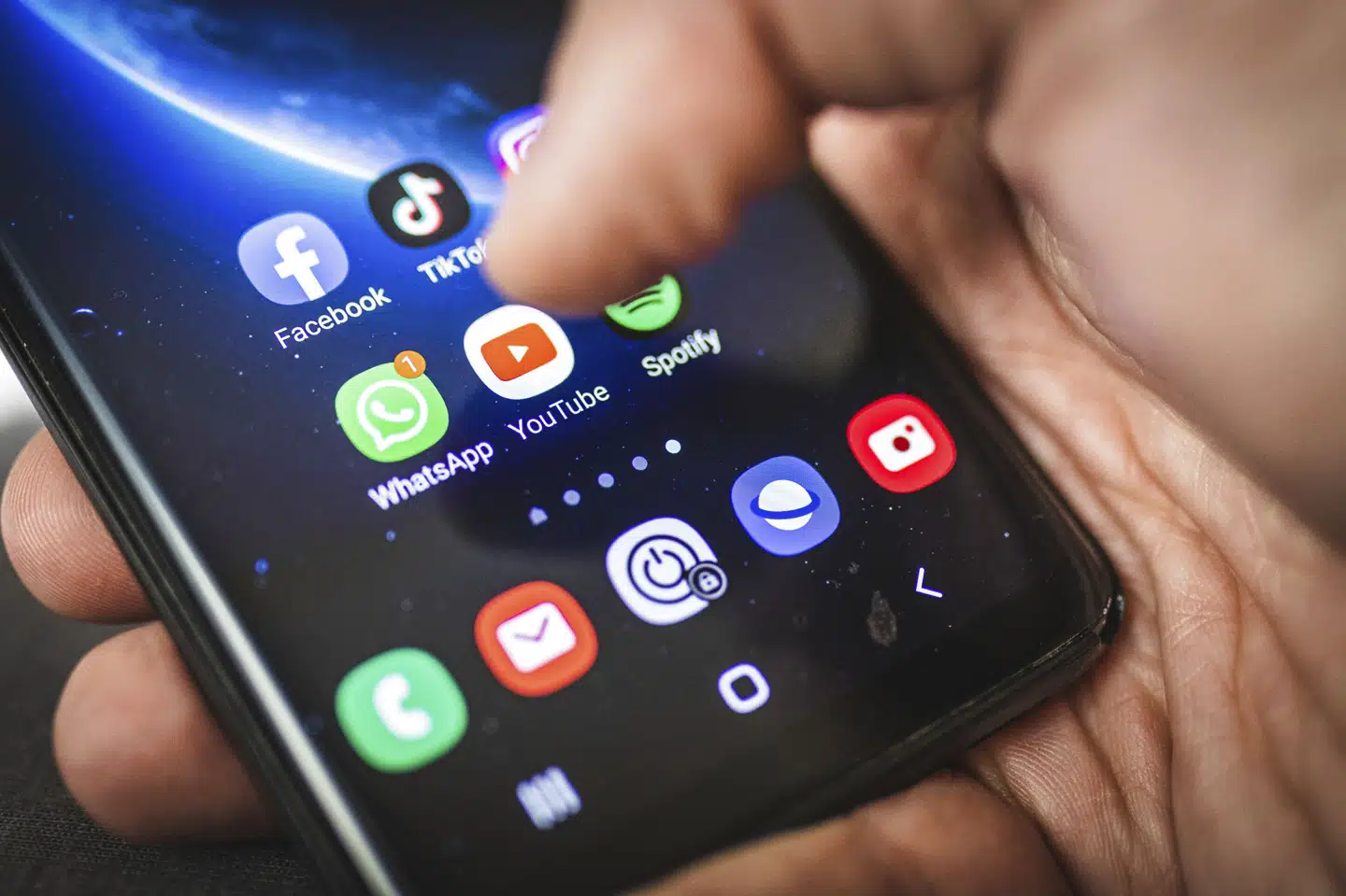 TikTok har omkring 1,1 million aktive brugere om måneden i Danmark. Tre ud af fire er ifølge TikToks egne tal 13 til 24 år. (Arkivfoto) Gregor Macak Martin/Ritzau Scanpix