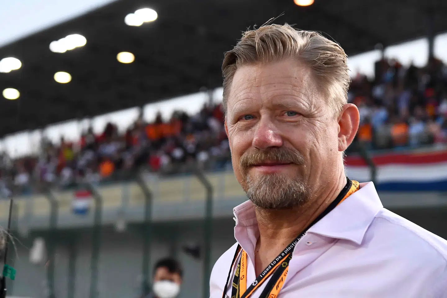 Peter Schmeichel var en af flere forboldlegender, der var inviteret til Qatars første Formel 1 Grand Prix. Løbet blev afviklet præcis et år før åbningskampen i fodbold-VM 2022.