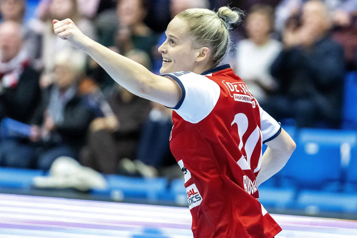 Den norske fløjspiller Marit Røsberg Jacobsen var skarp og blev delt topscorer i Team Esbjergs sejr over Dortmund. John Randeris/Ritzau Scanpix
