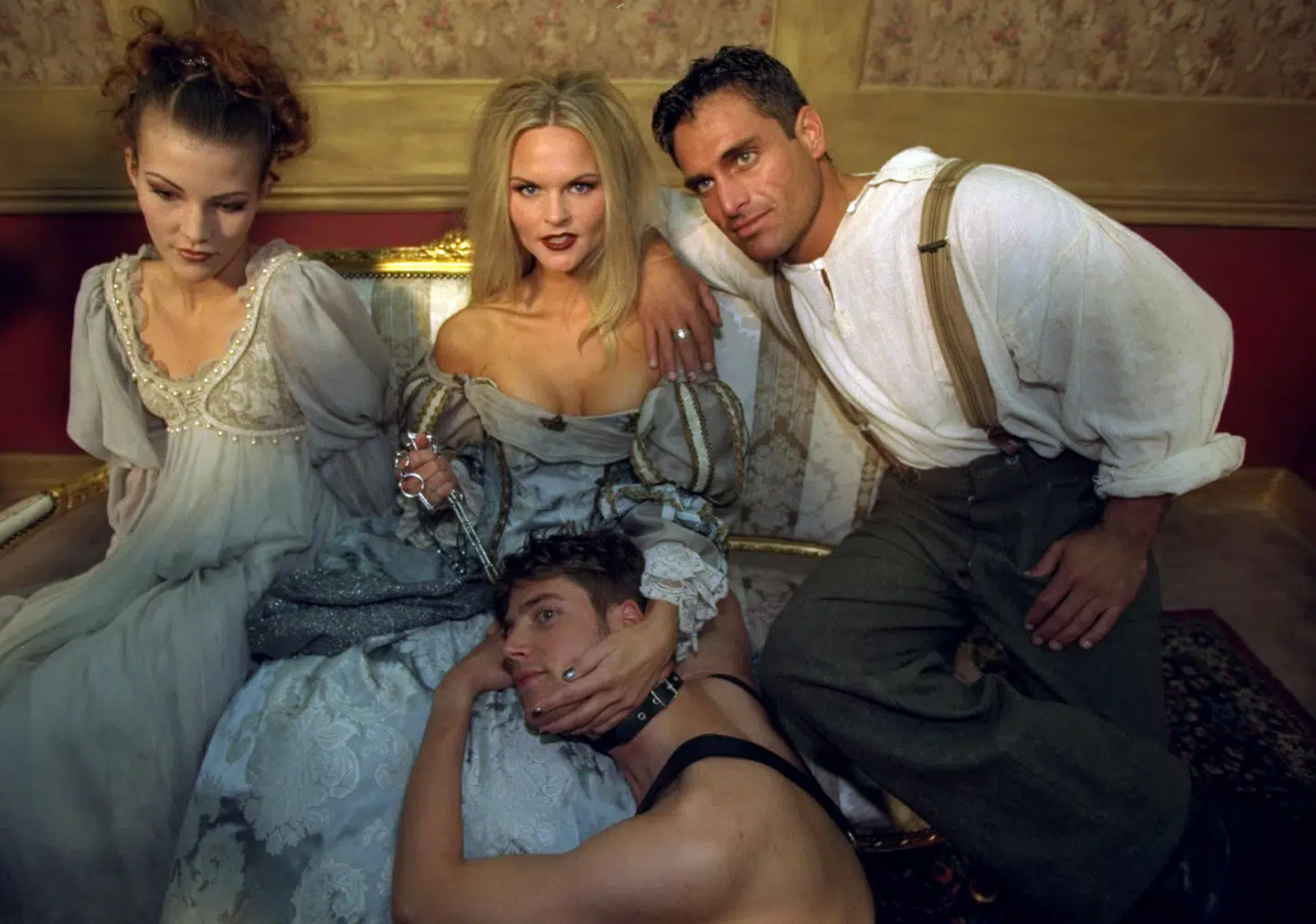 I 1998 medvirkede Sussi la Cour i to danske erotiske film. Det var under optagelserne, at hun mødte sin nuværende mand, Marco.