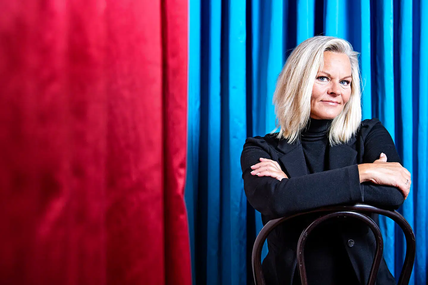 Selvom hun er blevet 53, bor vildskaben stadig inden i Sussi la Cour.