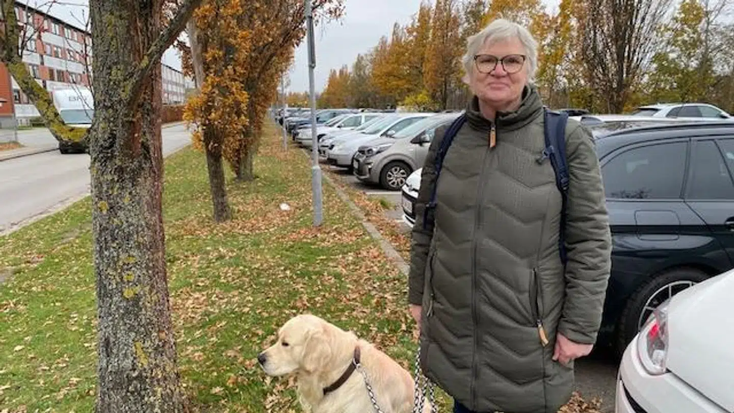 64-årige Ella Kirk fra Hvidovre ser gerne, at der sættes hårdere ind over for danskere, der ikke er vaccinerede. Foto: Anders Malling Beck