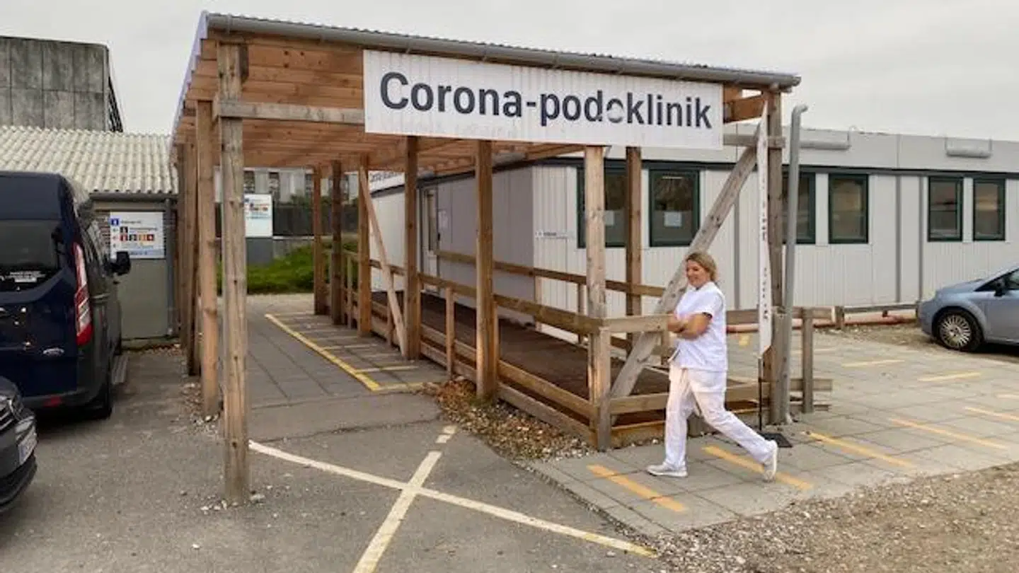 Sygeplejeskerne løber ekstra stærkt på Hvidovre Hospitals coronatestcenter. Foto: Anders Malling Beck