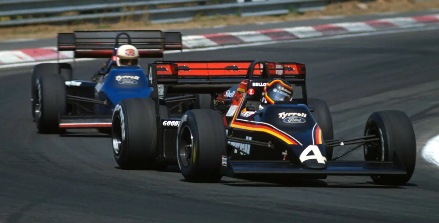Tyrrell-teamet (her med Stefan Bellof foran Martin Brundle) blev diskvalificeret, da det i 1984 blev afsløret, at bilerne under pitstop blev pumpet fulde af blyhagl for at bestå kontrolvejningen.