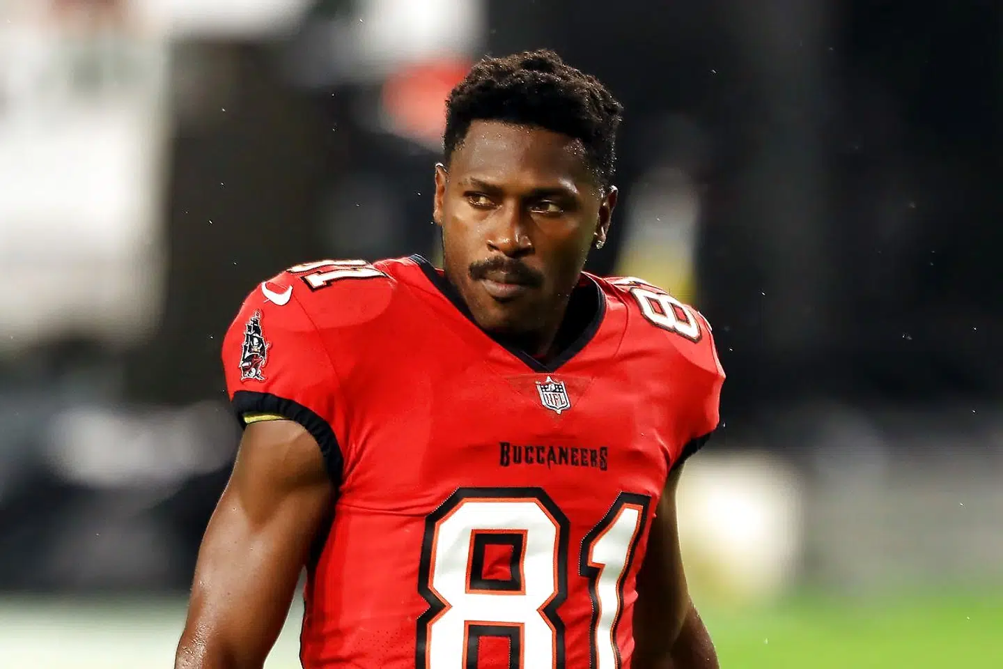 Ifølge Steven Ruiz skylder Antonio Brown ham også 10.000 dollar.