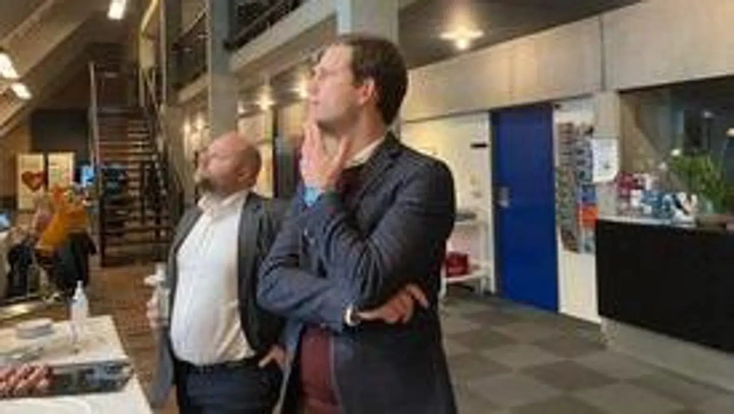 Mads Duedahl (V) lignede mere og mere en sejrsherre, som valgresultaterne tikkede ind i regionshuset.