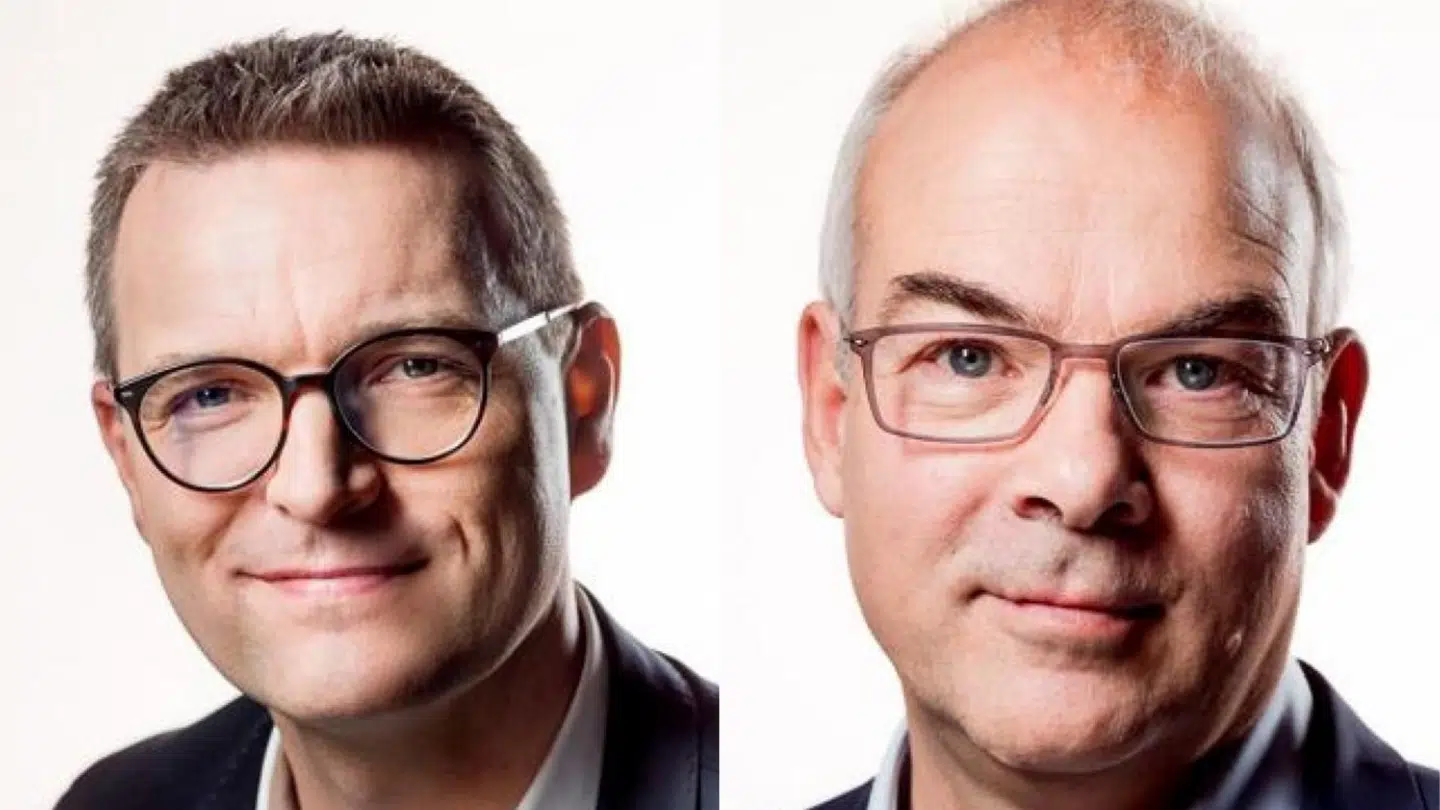 De Konservatives spidskandidat Jakob Næsager (tv.) er ny børne- og ungdomsborgmester i København. Han overtager borgmestersædet fra Socialdemokratiets Jesper Christensen (th.). Foto: Københavns Kommune