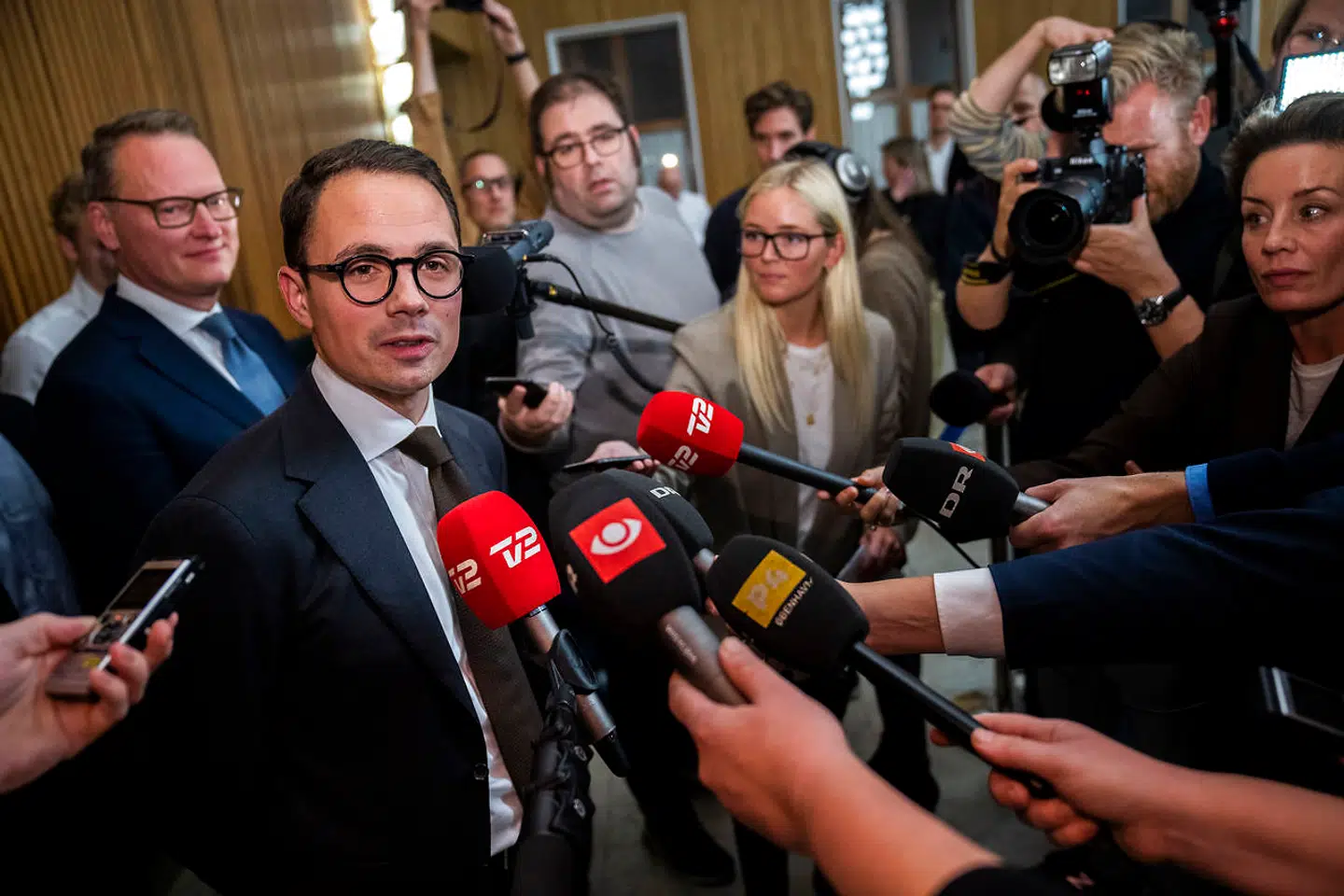 Simon Aggesen (C) møder pressen efter nederlaget er en kendsgerning. Valgaftenen på Frederiksberg Rådhus på Frederiksberg tirsdag den 16. november 2021. Den 16. november afholdes Kommunalvalg og Regionsrådsvalg i Danmark. (Foto: Martin Sylvest/Ritzau Scanpix 2021)