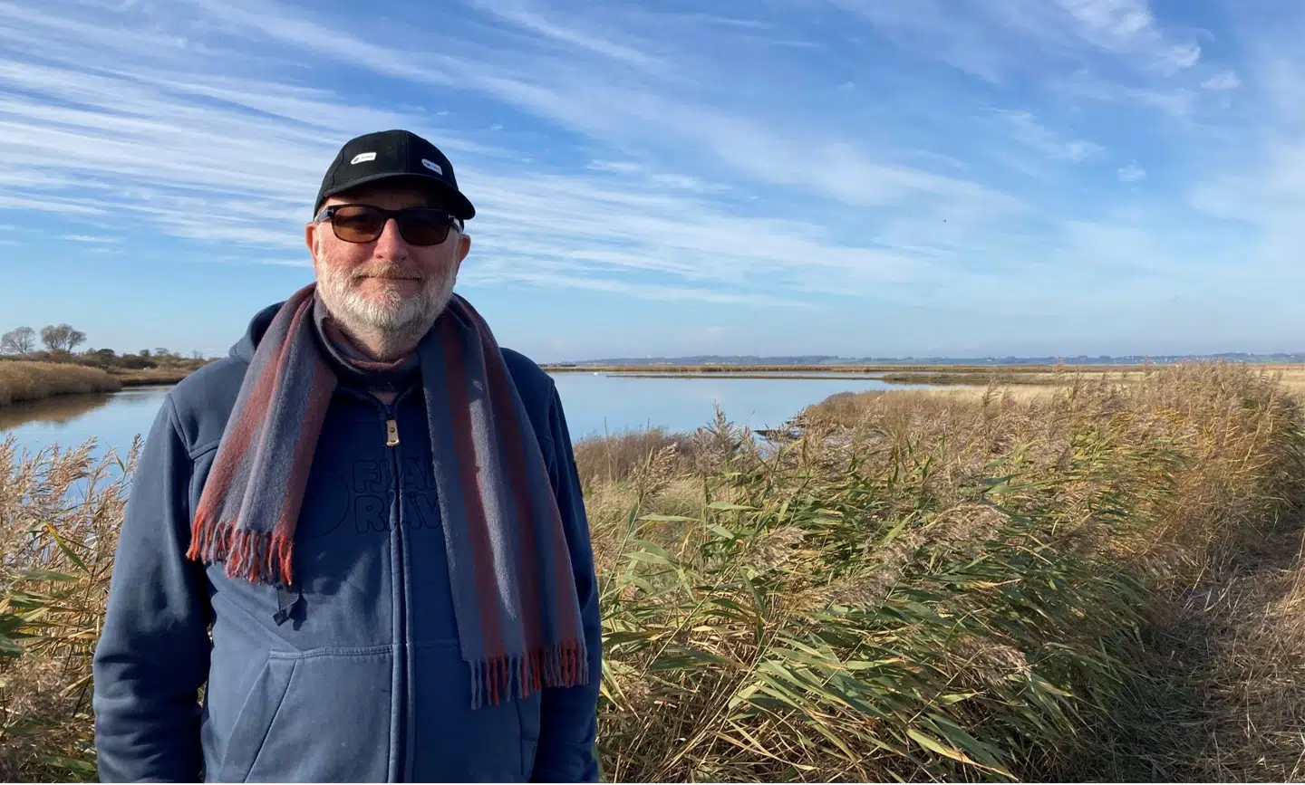 Her ses den normalt rapkæftede filmmand Peter Aalbæk Jensen, kendt som 'Ålen', på Lyø i Det Sydfynske Øhav. Foto: Privat.