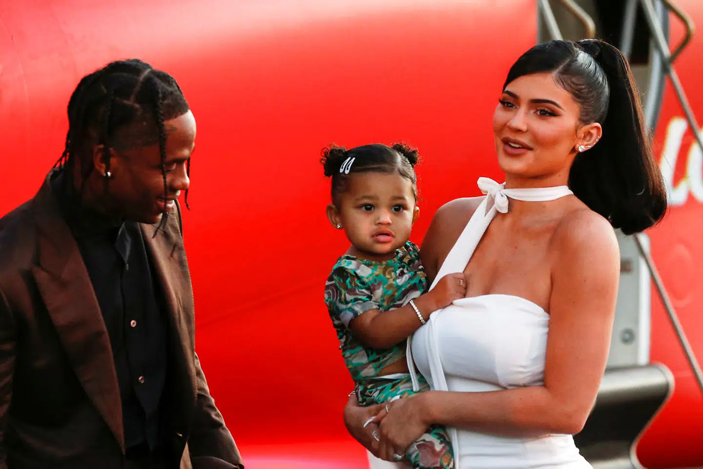 Travis Scott med kæresten, Kylie Jenner, og deres datter Stormi.