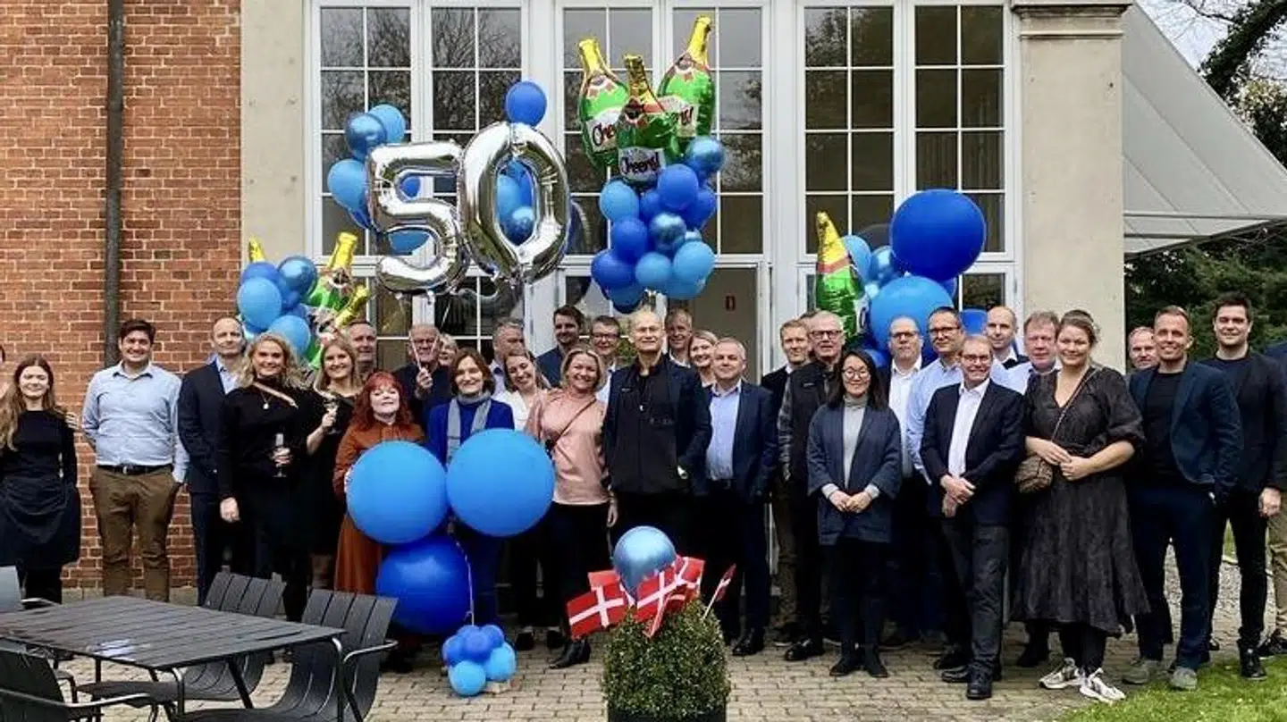 Christian Stadil blev overrasket af kollegaer, venner og familie med en surprisefrokost midt i et strategimøde.