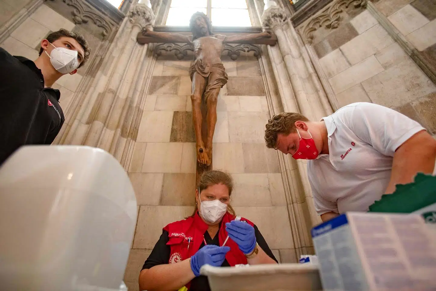 Også i den berømte kirke Stephansdom i Wien kan man blive vaccineret mod covid-19.