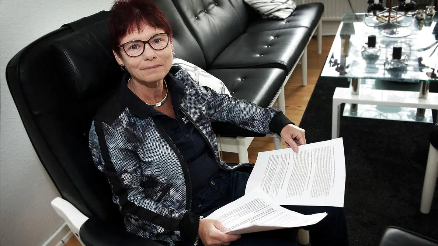 Lise Christiansen er patientambassadør for Dansk Selskab for Patientsikkerhed og rådgiver derfor andre patienter til, hvordan man undgår at få fejl i sin journal. Hun har selv oplevet ikke at kunne få slettet fejl i sin journal.