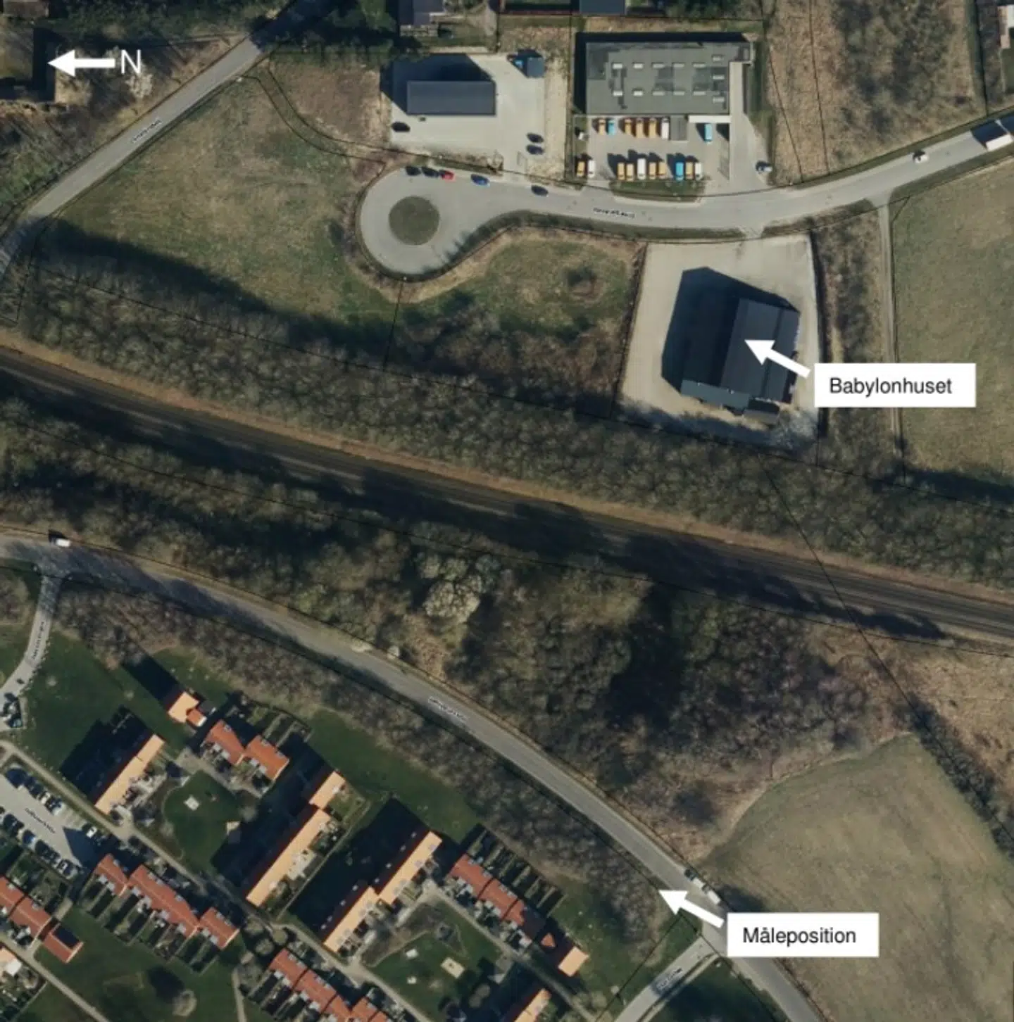 Teknik og Miljø har som følge af klagerne foretaget en støjmåling i Hasselsvinget. Det vil sige, at målingen er taget på den side af træerne og jernbanen, hvor beboerne bor. Foto: Miljø og Teknik, Aarhus Kommune