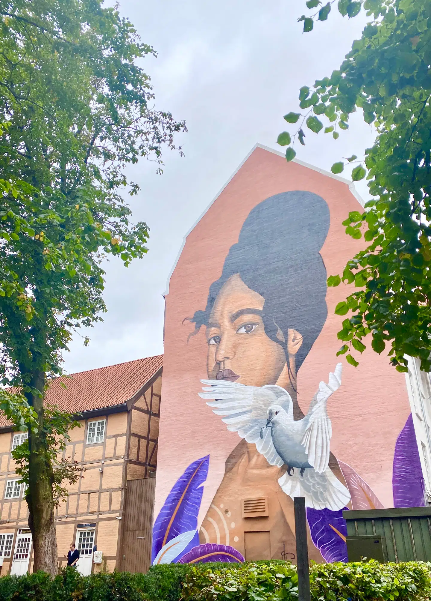Det kom bag på 'Opdag Aalborg'-stifteren, hvor dette stykke kunst lå. Foto: Sanne Kjeldsteen