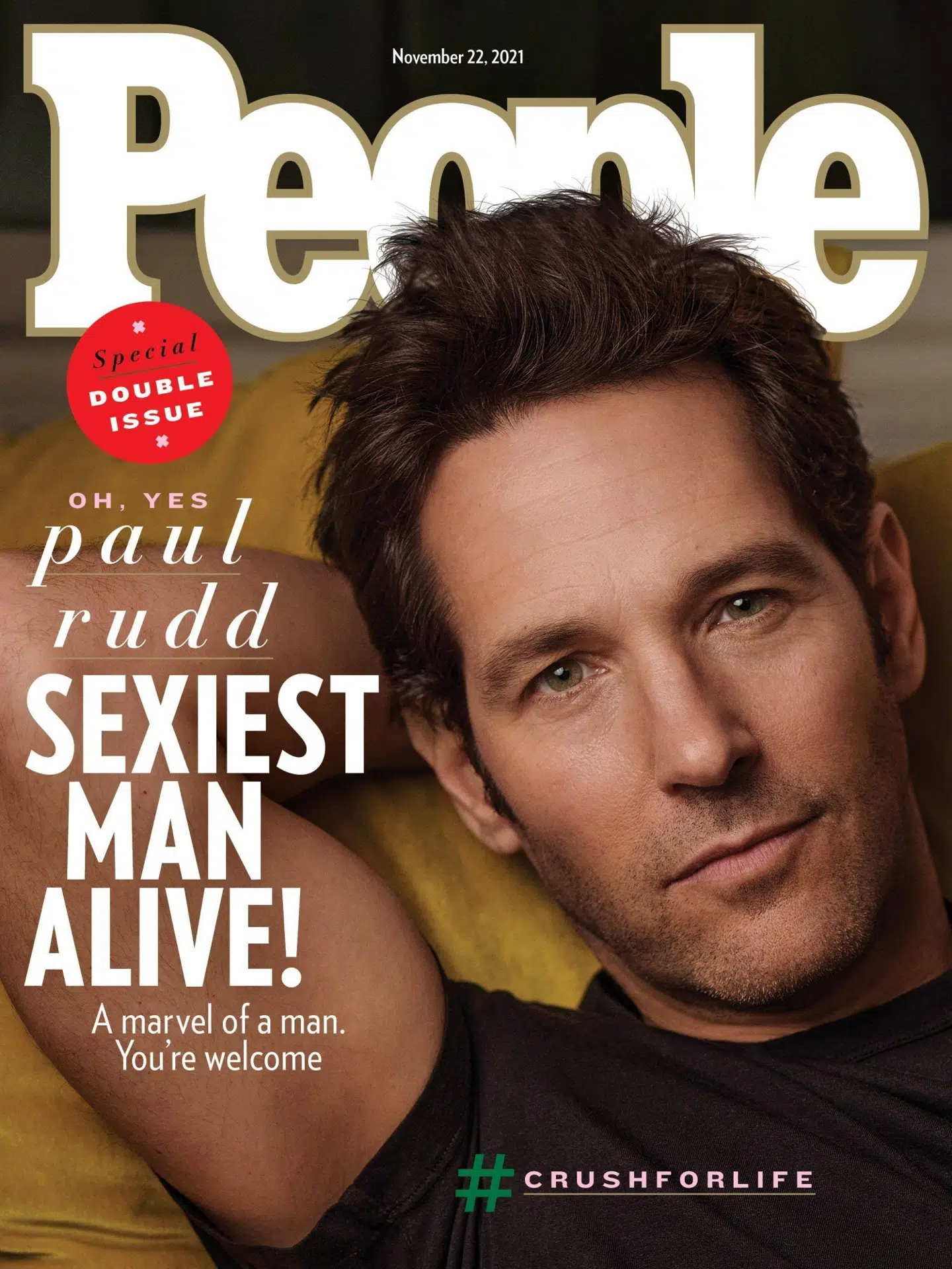 Paul Rudd pryder forsiden på magasinet People, som netop har kåret ham som verdens mest sexede nulevende mand 2021.