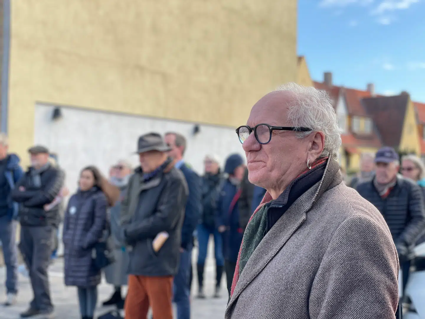 Jens Galshiøet er kunstneren bag den store protest-statue.