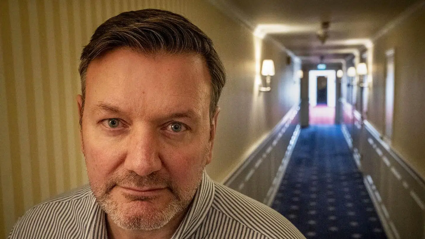 Michael Lauritsen, direktør på Marienlyst Strandhotel, har talt med store bogstaver overfor to ansatte efter en episode med landsholdsspillerne.