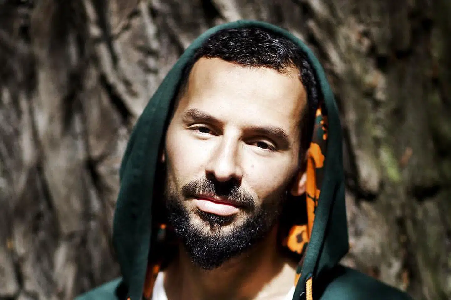 Isam B var i 20 år en del af en af de største danske hiphop-grupper, Outlandish.