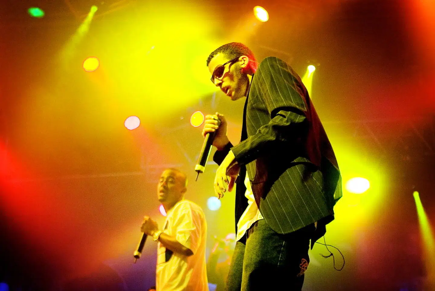 Da Outlandish i 2005 optrådte på Roskilde Festival, var venskabet mellem dem allerede begyndt at ebbe ud.
