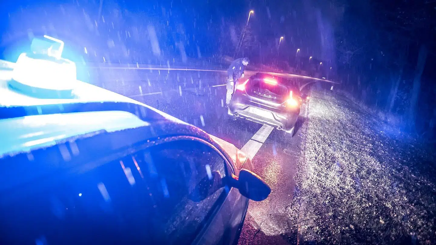 Efter et tip fra en borger rykkede politiet lørdag ud til en slingrende bilist i Hjørring. Billedet her er fra en tidligere politiaktion.