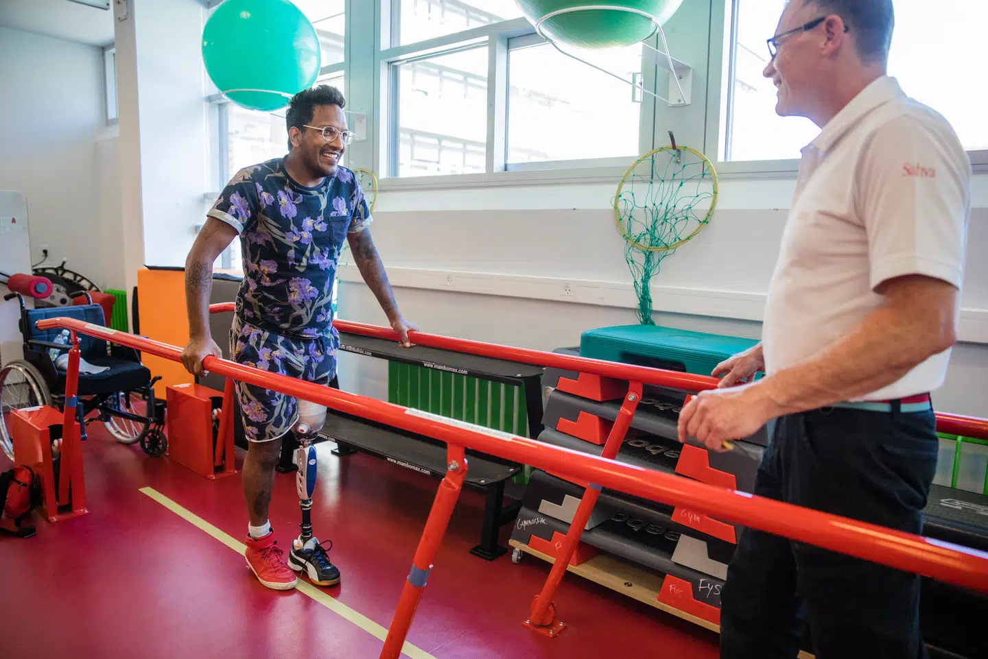 Peters første skridt er et uforglemmeligt minde for ham. Fotograf Nikolai Linares fangede det særlig moment, hvor billedet afslører alle følelser. Foto: Nikolai Linares