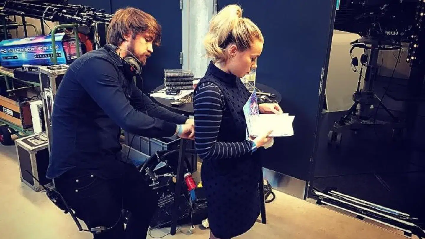 Anne Gadegaard har både været vært og medvirkende i adskillige tv-programmer. Den del af hendes liv har været på pause, siden datteren, Filippa, kom til verden for snart tre år siden. Men Anne Gadegaard håber at kunne genoptage karrieren næste år.