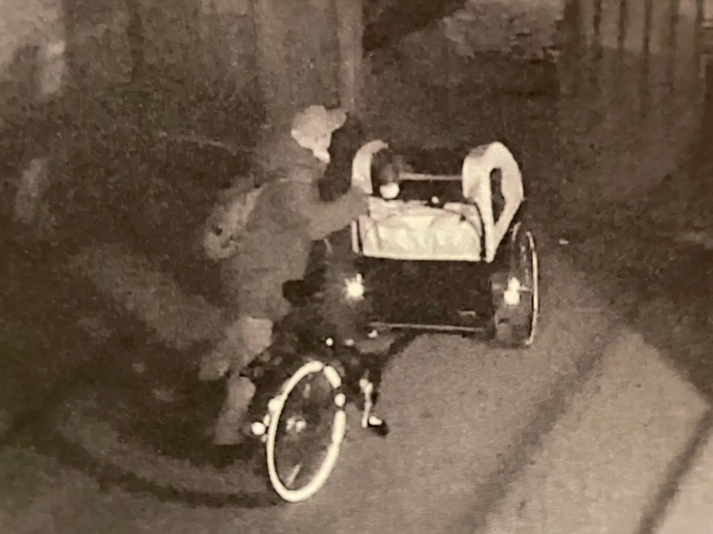 Omkring kl. 19 en søndag aften i oktober mistede Ahmet Üzümcü sin Christiania-ladcykel, da en tyv sneg sig ind i en baggård i København NV og tog den kostbare cykel med sig. Privatfoto