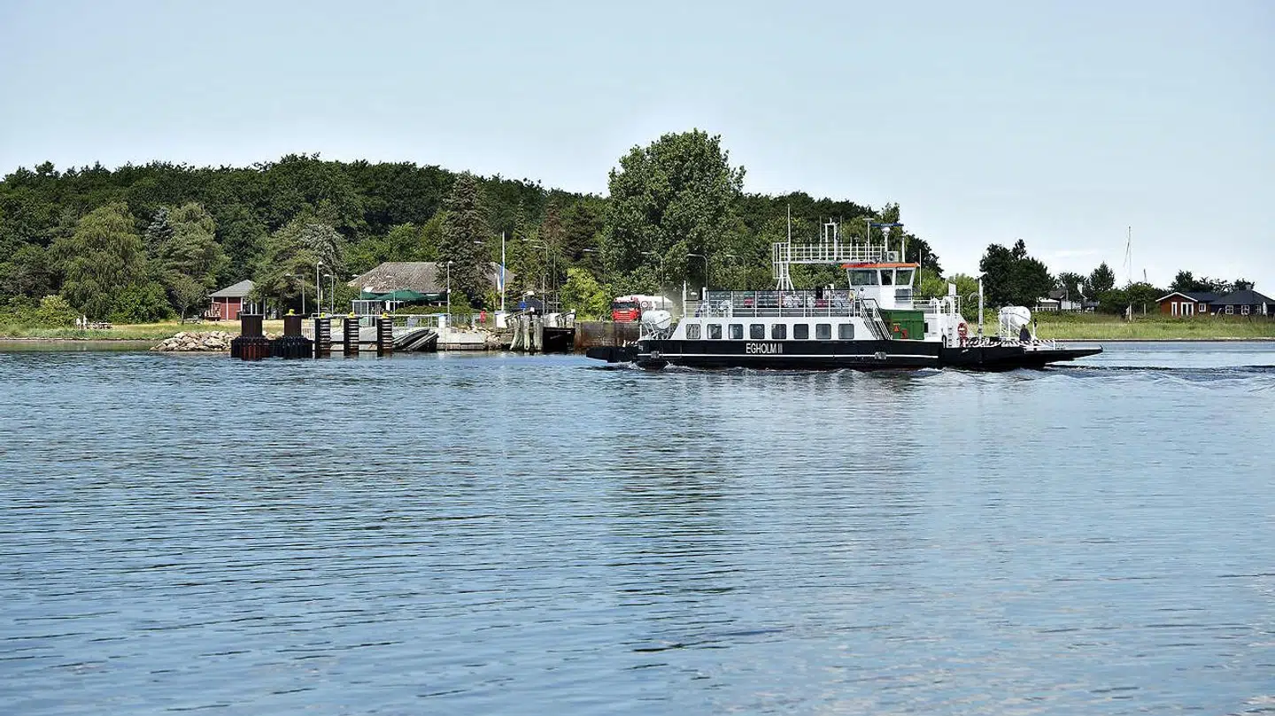 Ved Vestbyen i Aalborg er der fin udsigt til øen Egholm.
