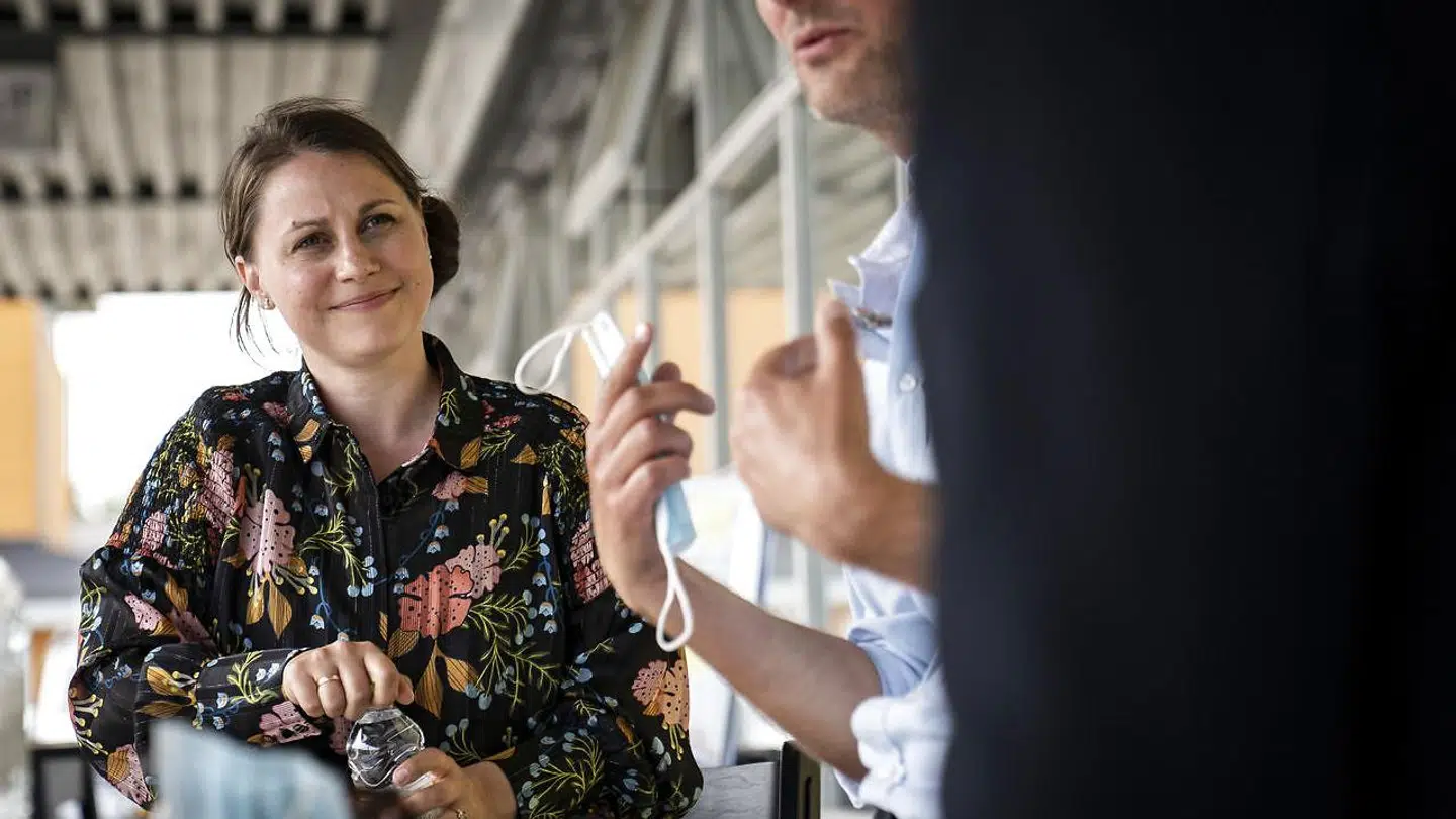 Sundheds- og omsorgsborgmester, Sisse Marie Welling (SF), var i sommer med til at give en hjælpende hånd med at få flere borgere i Tingbjerg vaccineret. Mere end 40 procent af borgerne i området er dog fortsat ikke vaccineret.