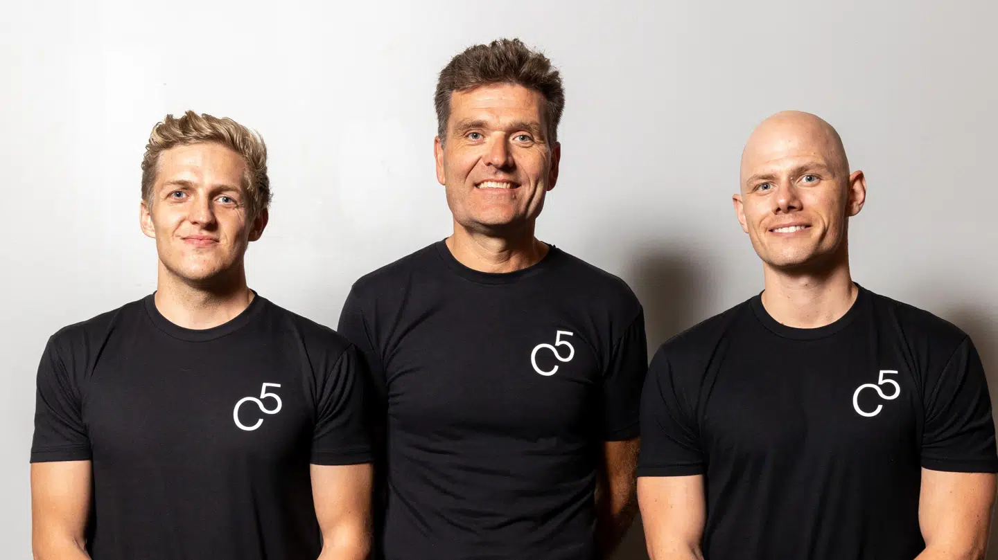 Produktionen bag 'Shark Tank' fik selv øje på de tre danskere og deres firma, som selskabet syntes, var en god historie. Danskerne skulle igennem en længere ansøgningsproces, og det blev vurderet, om de ville være gode på tv. Rasmus Barfred (tv.), Bo Haaber (midt) og Niklas Hedegaard (tv.).