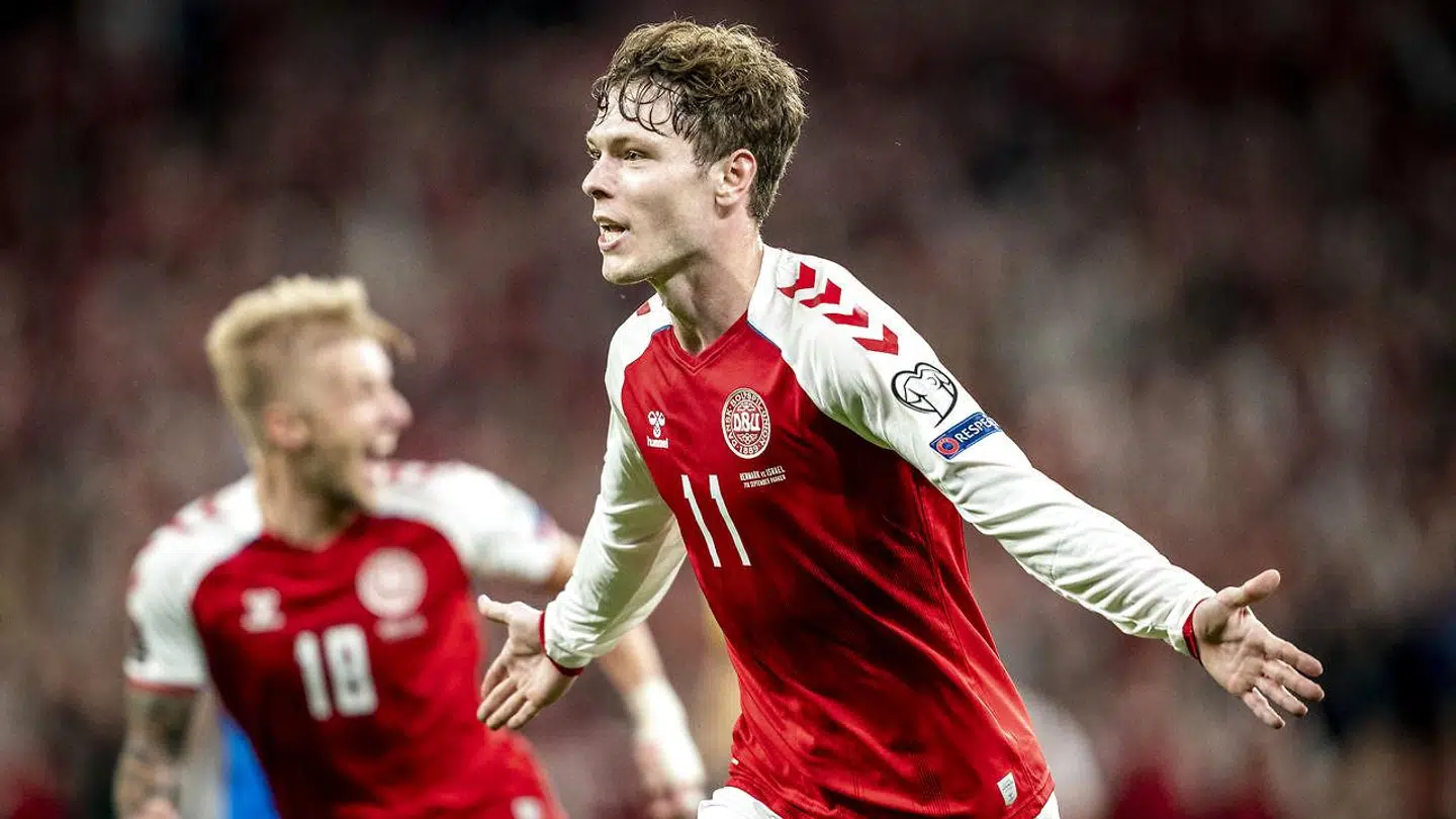 Mens det lige nu kører for Andreas Skov Olsen på landsholdet, så er situationen en anden i hans klub.