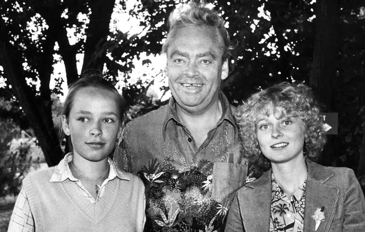 Dirch Passer med sin 28 år yngre kæreste Bente og datteren Josefine, som han fik med sin ekskone Hanne.