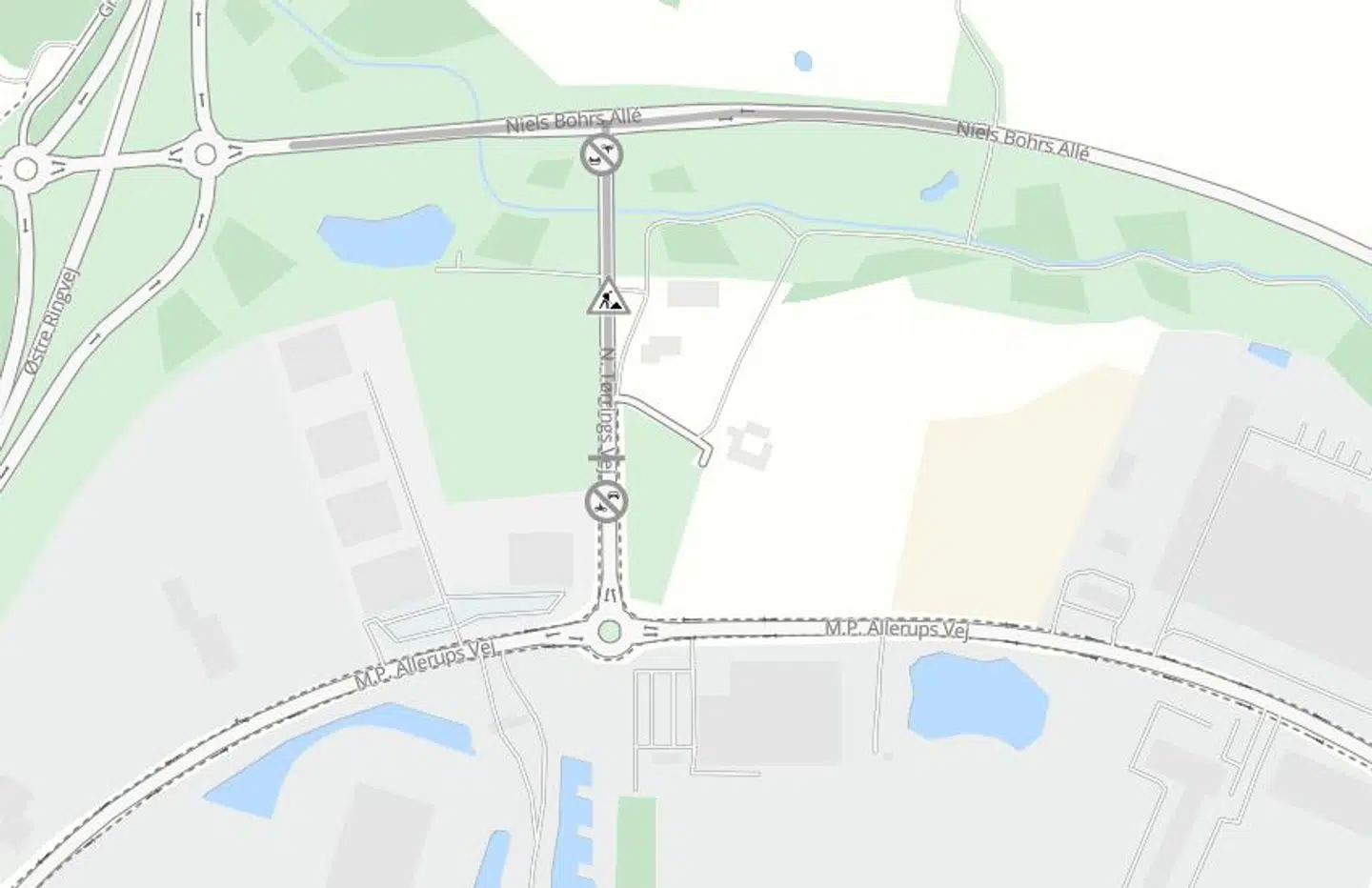 fra 1. november og helt frem til midten af maj skal krydset ved Niels Bohrs Allé og N. Tørrings Vej ombygges, og det giver store, trafikale ændringer i hele perioden. Foto: Odense Kommune.