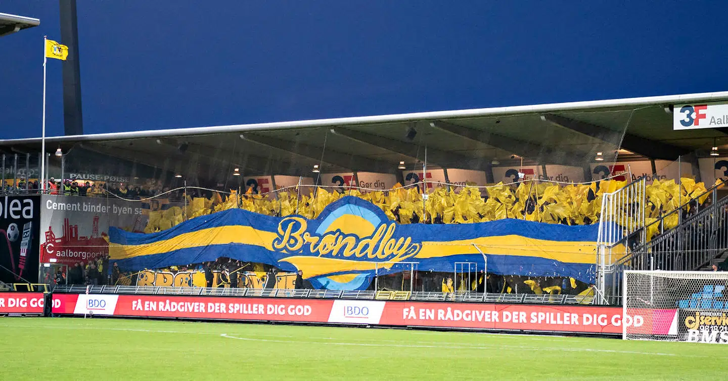 Sådan så Brøndbyfansenes tifo ud, da de 23. februar 2020 også gæstede Aalborg Stadion, dog i en kamp mod AaB. (Foto: Henning Bagger/Ritzau Scanpix)