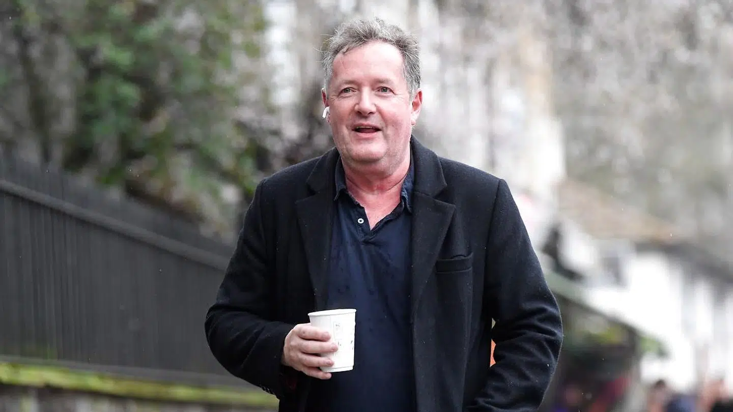 Piers Morgan mener, at Baldwin bærer en del af ansvaret for ulykken.