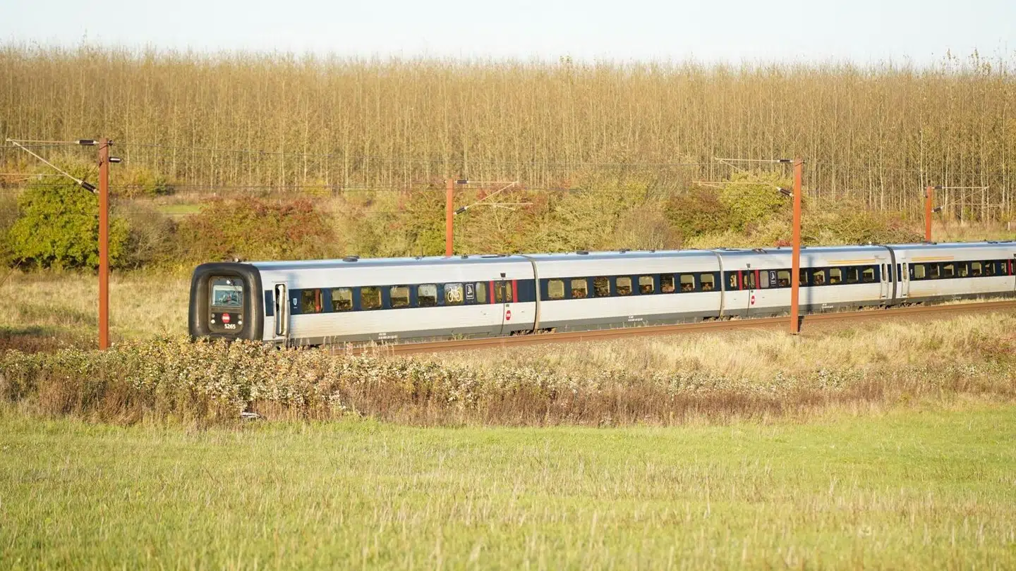 Togdriften mellem Odense og Fredericia er indstillet søndag eftermiddag på grund af en personpåkørsel. Foto: Kent Rasmussen, Byrd.