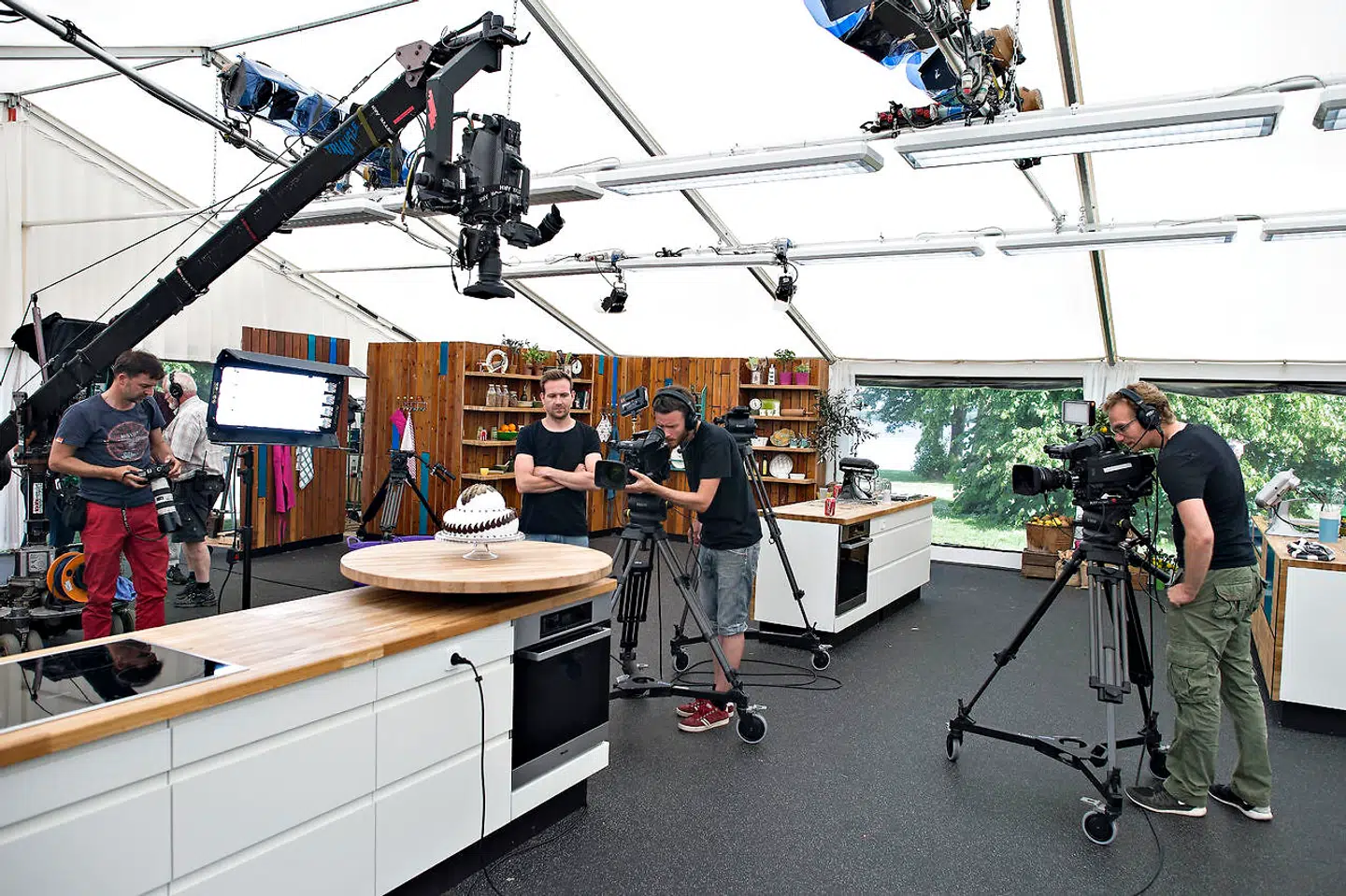 'Bagedyst'-teltet er fuldt af kamerafolk. Her fra en af de tidligere sæsoner.