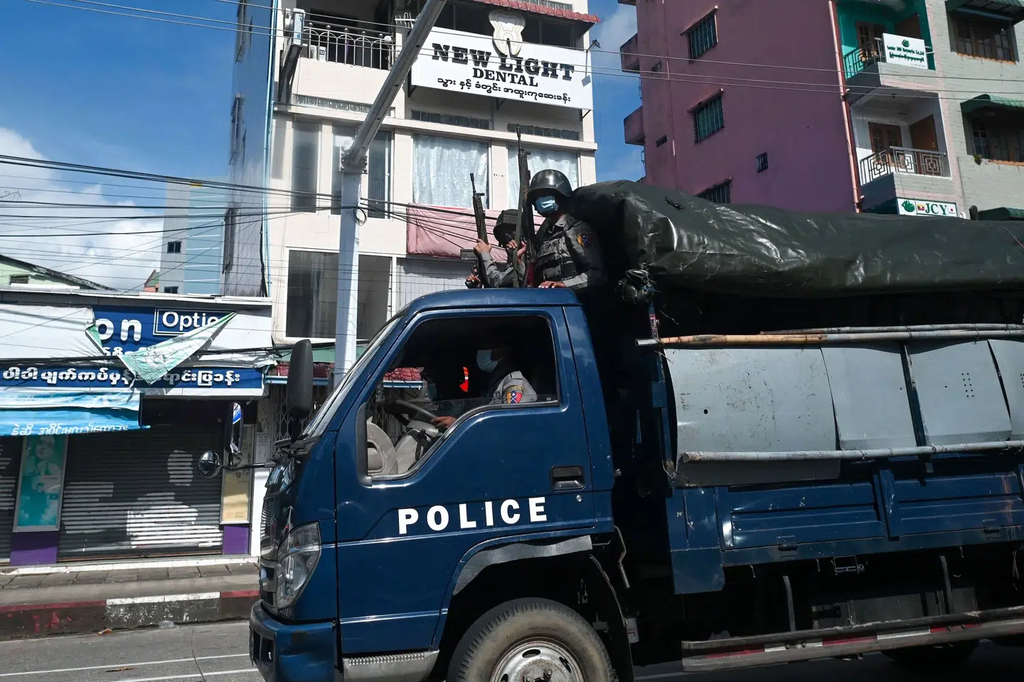 Titusindvis af soldater forsamler sig for tiden i det nordlige og nordvestlige Myanmar. Det får FN til at frygte, at en ny bølge af grusomheder i det kriseramte land kan være på vej. (Arkivfoto) Str/Ritzau Scanpix