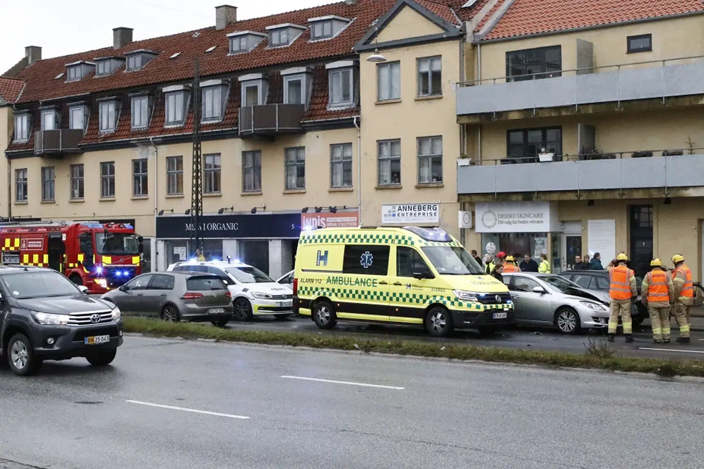 Et færdelsuheld i Vanløse skabte tidligere trafikale problemer. Foto: presse-fotos.dk
